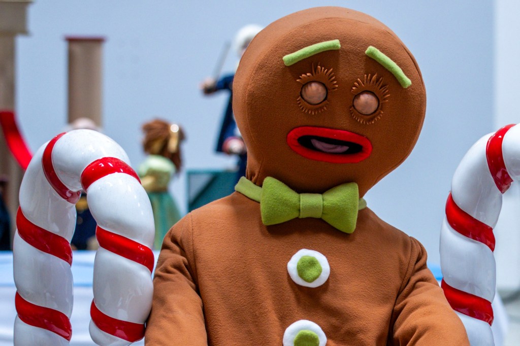 A Gingerbread Man Air Freshener Got 2 Suspected Drug Dealers Arrested